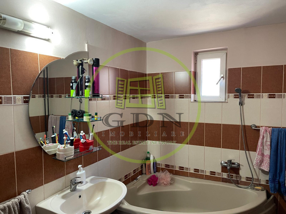 Casă P+1 cu teren de 303mp în apropierea stadionului Ion Oblemenco