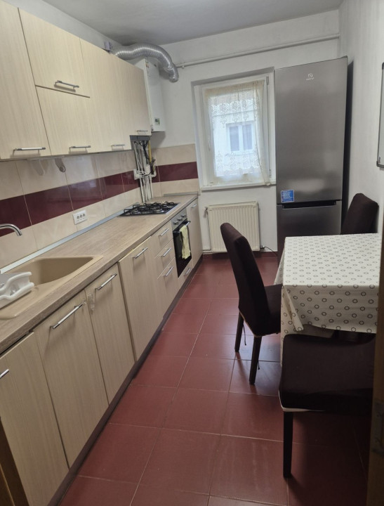 Apartament de inchiriat, 62mp utili, mobilat, utilat, zona Vasile Aaron