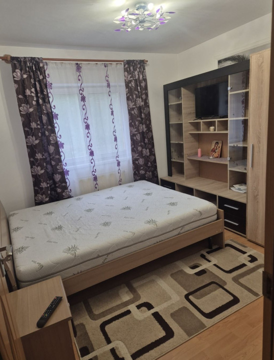 Apartament de inchiriat, 62mp utili, mobilat, utilat, zona Vasile Aaron