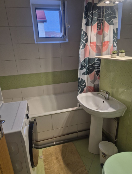 Apartament de inchiriat, 62mp utili, mobilat, utilat, zona Vasile Aaron