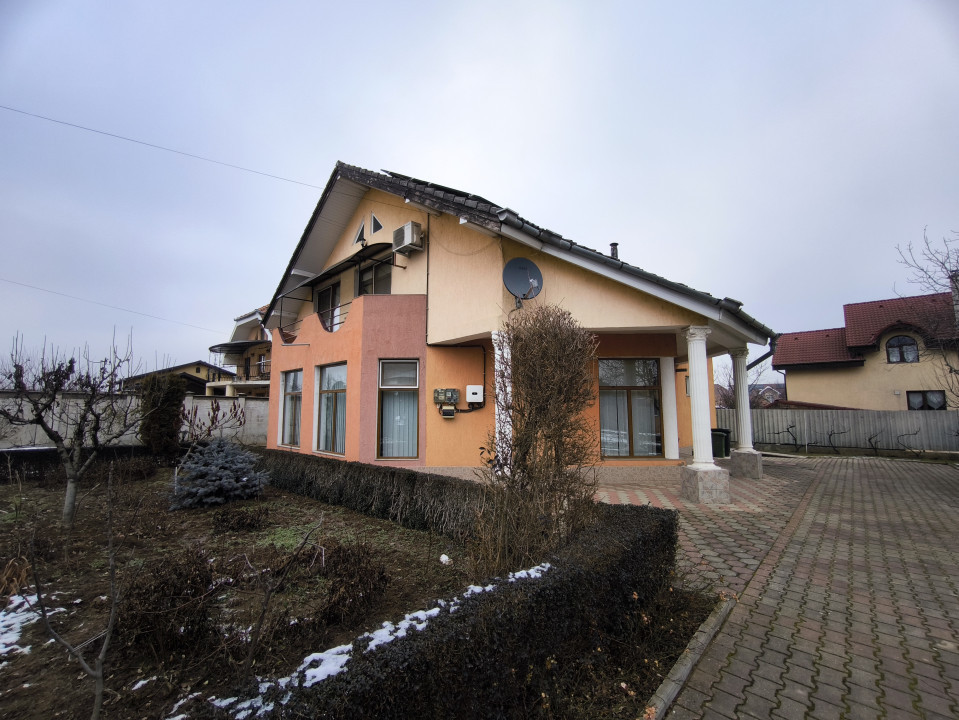 Casa P+1 cu 5 camere, suprafață utilă 180mp, Teren 1132 mp, Sânmartin