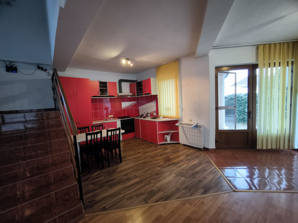 Casa P+1 cu 5 camere, suprafață utilă 180mp, Teren 1132 mp, Sânmartin