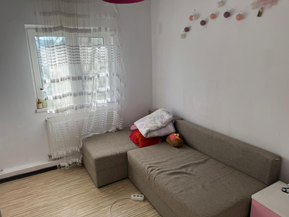 Apartament 3 camere, zona Independenței