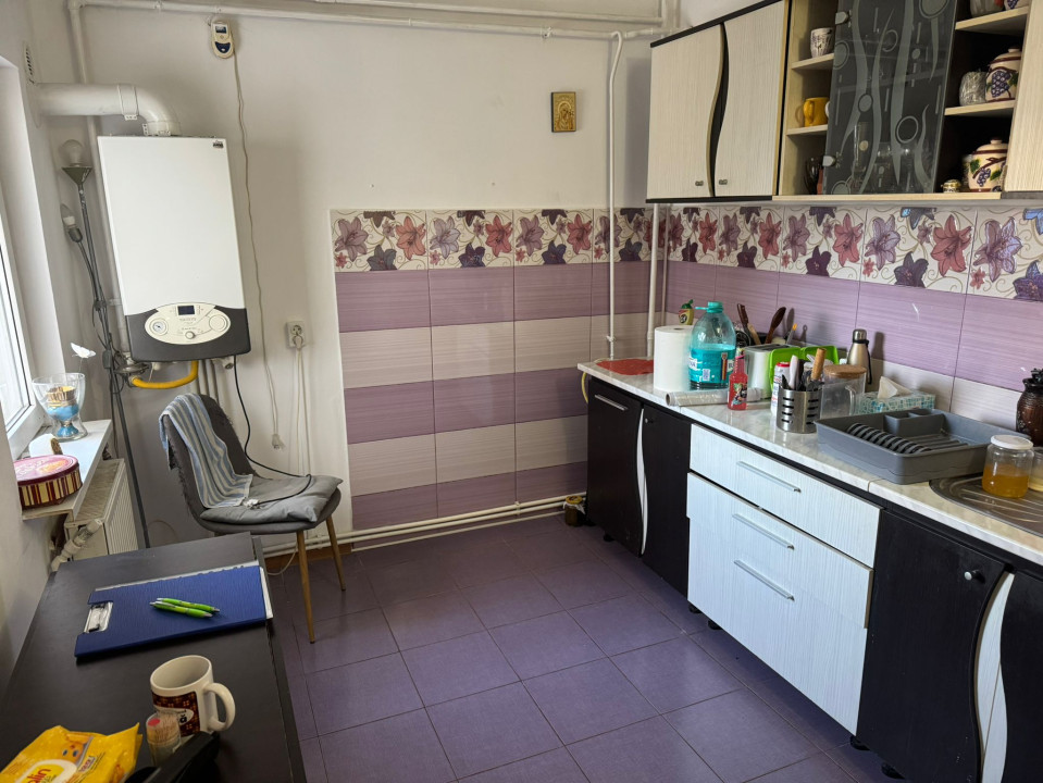 Apartament 3 camere, zona Independenței