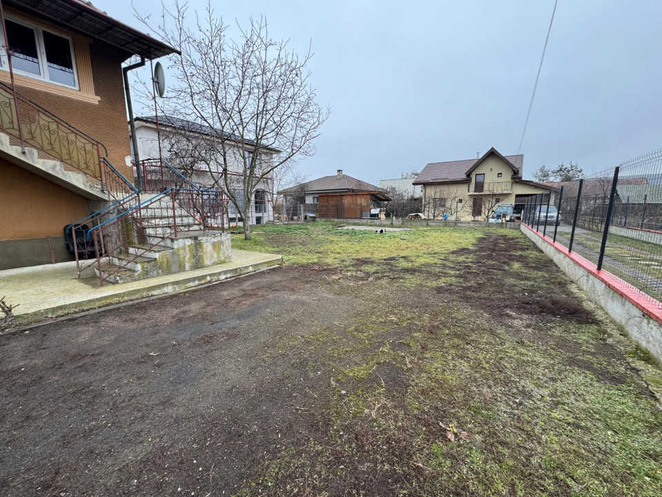 Ocazie! Casă familială cu 2 apartamente, 150 mp. Sânnicoară, 219900 Eur