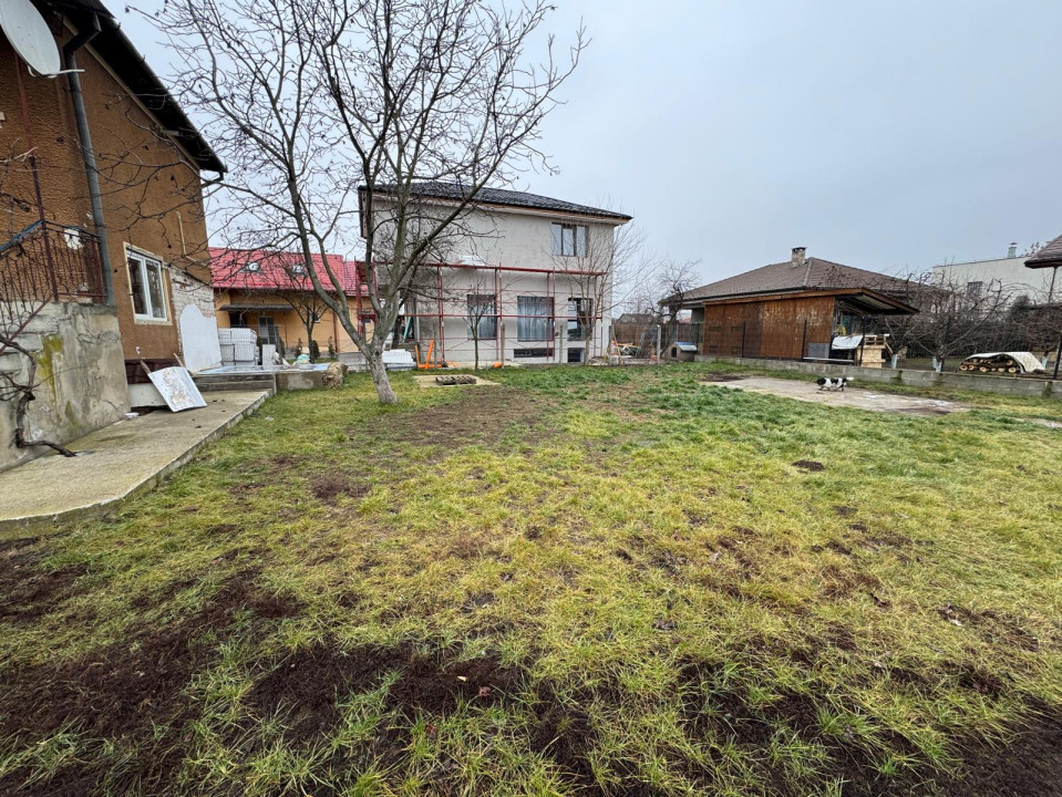 Ocazie! Casă familială cu 2 apartamente, 150 mp. Sânnicoară, 219900 Eur