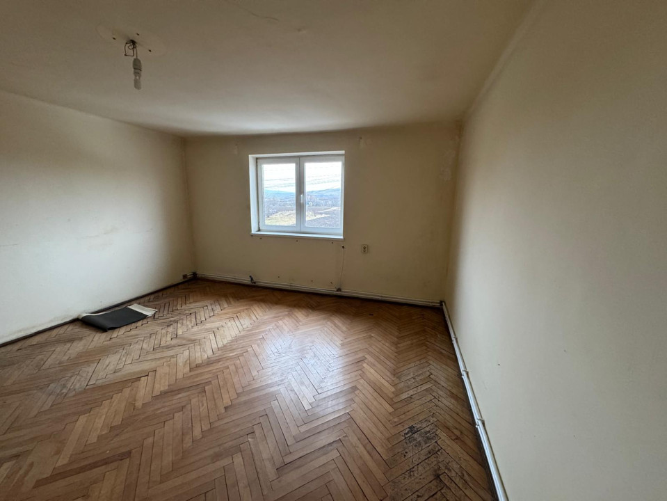 Ocazie! Casă familială cu 2 apartamente, 150 mp. Sânnicoară, 219900 Eur