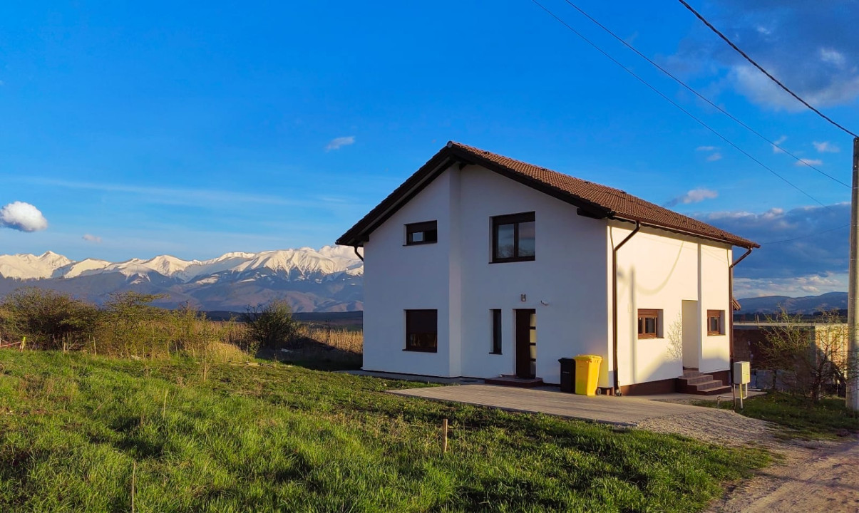 Casa de vanzare, 136mp utili, cu priveliste spre muntii Fagaras, zona Bavaria