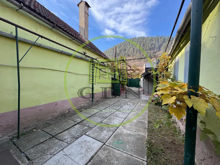 Casa 3 camere-110mp utili cu teren 560mp, vanzare in Gura Raului.