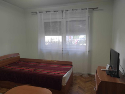 Apartament de inchiriat, 43mp utili, zona Vasile Aaron, mobilat-utilat