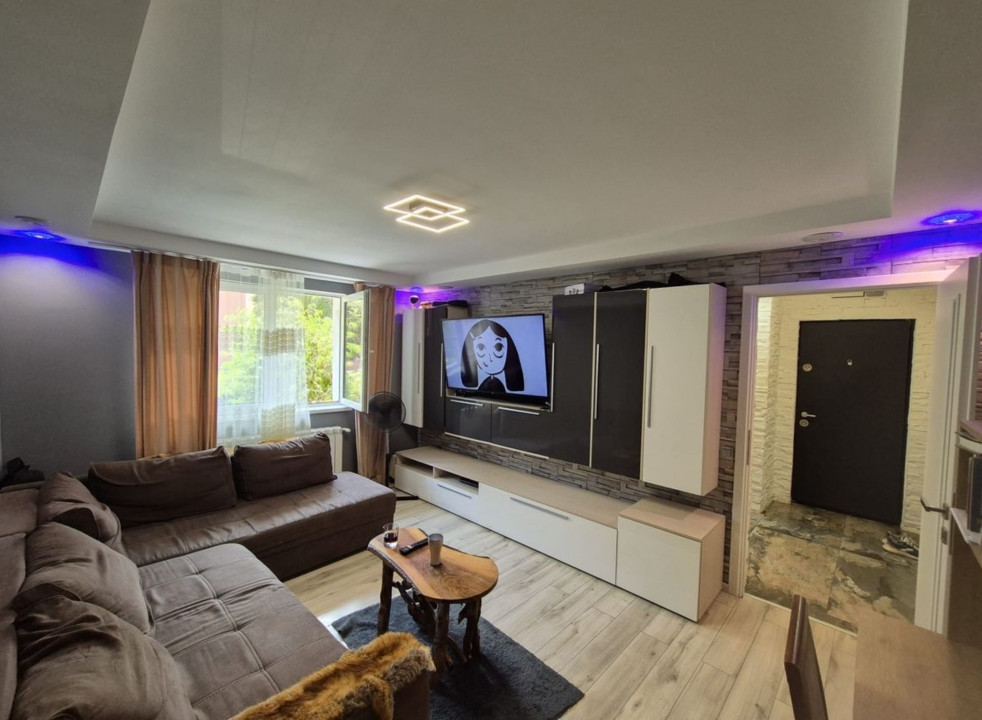 Apartament de vanzare, 45mp utili, zona Vasile Aaron, mobilat-utilat