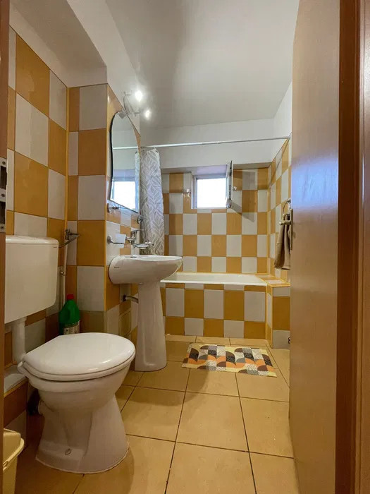 Închiriez apartament 3 camere, zona Turnișor