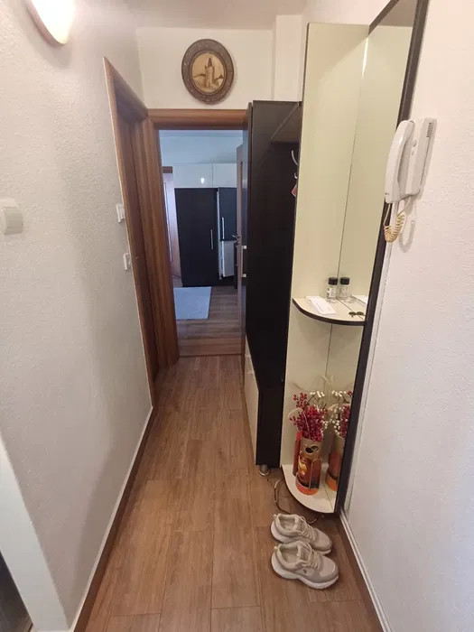 Apartament 2 camere, 35mp mobilat oferit sprev inchiriere in zona Rahovei