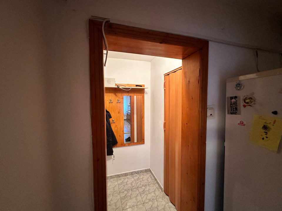 Apartament 3 camere, Sud, 70 mp utili