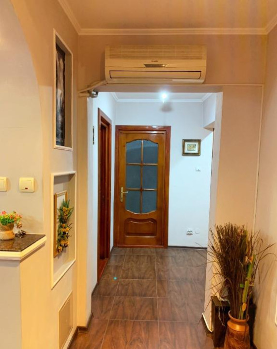 Apartament 3 camere, centru, mobilat