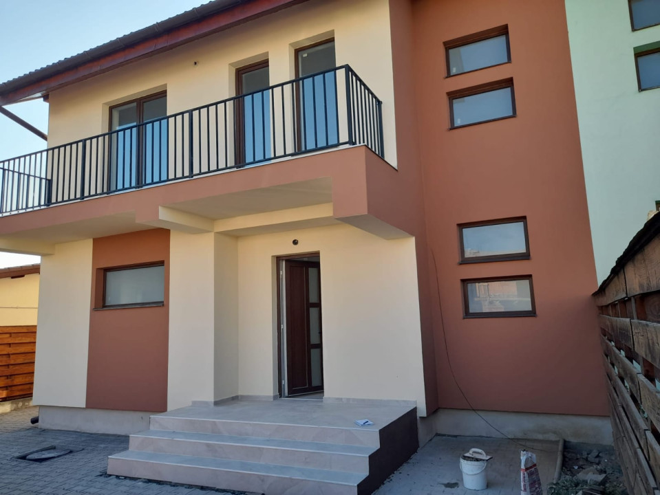Casă duplex de vânzare in Șelimbăr