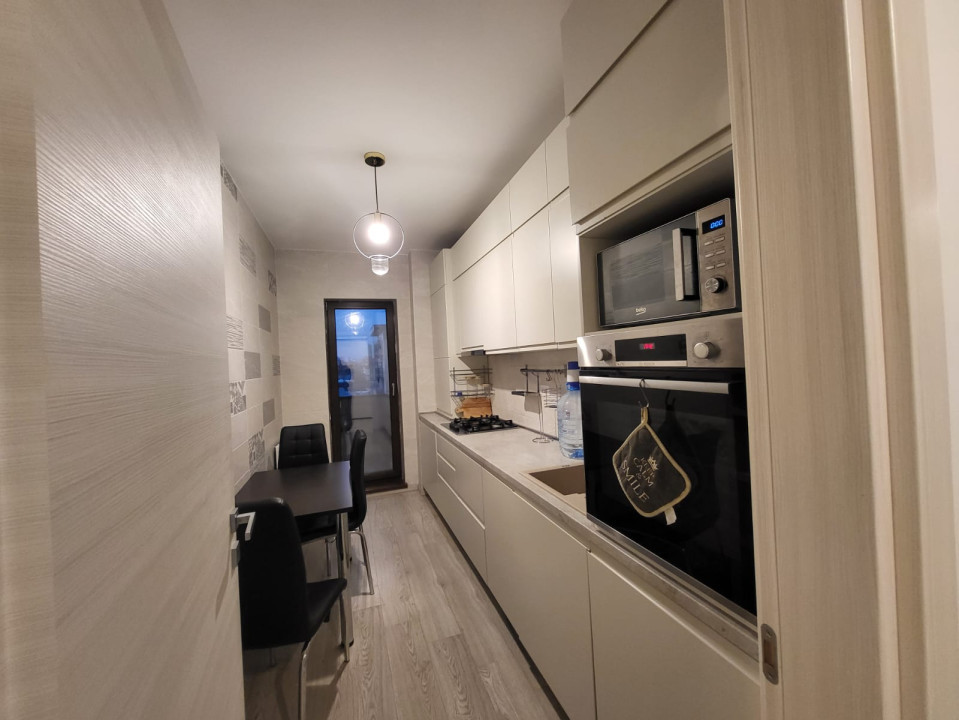 Apartament 3 camere, semidecomandat, 69 mp., cartier Centru, zona Bujorului